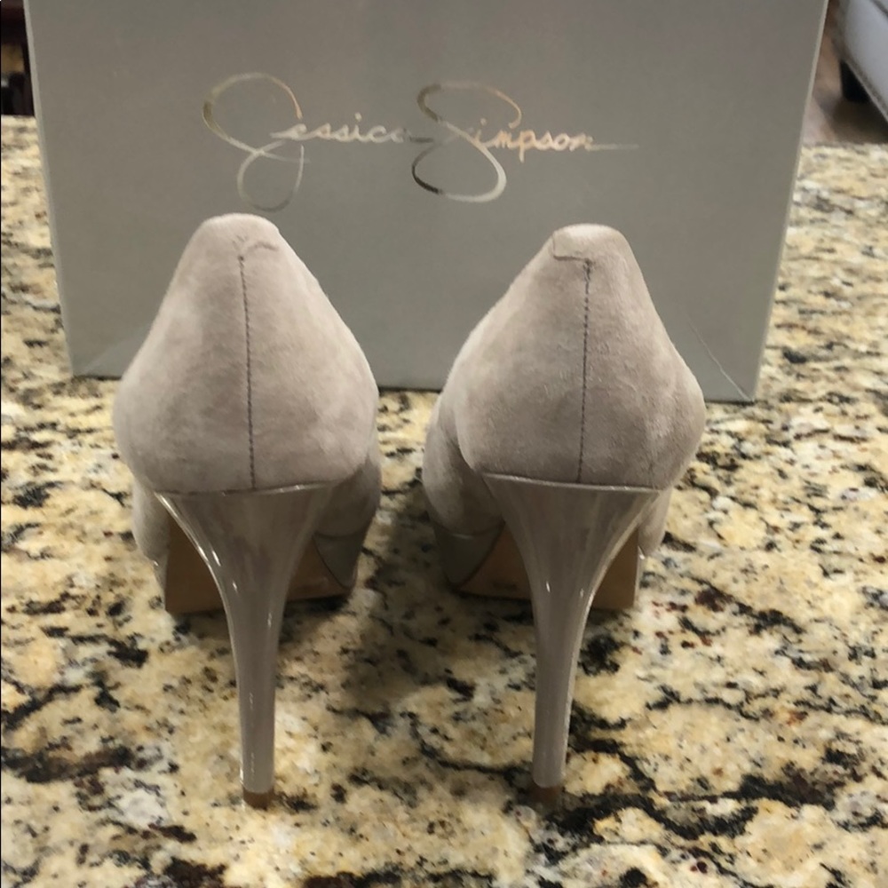Shoes - Picture 4 of 7